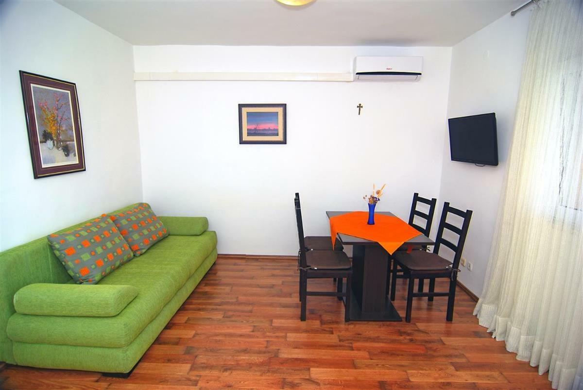 Apartman Luca Διαμέρισμα Zečevo Εξωτερικό φωτογραφία